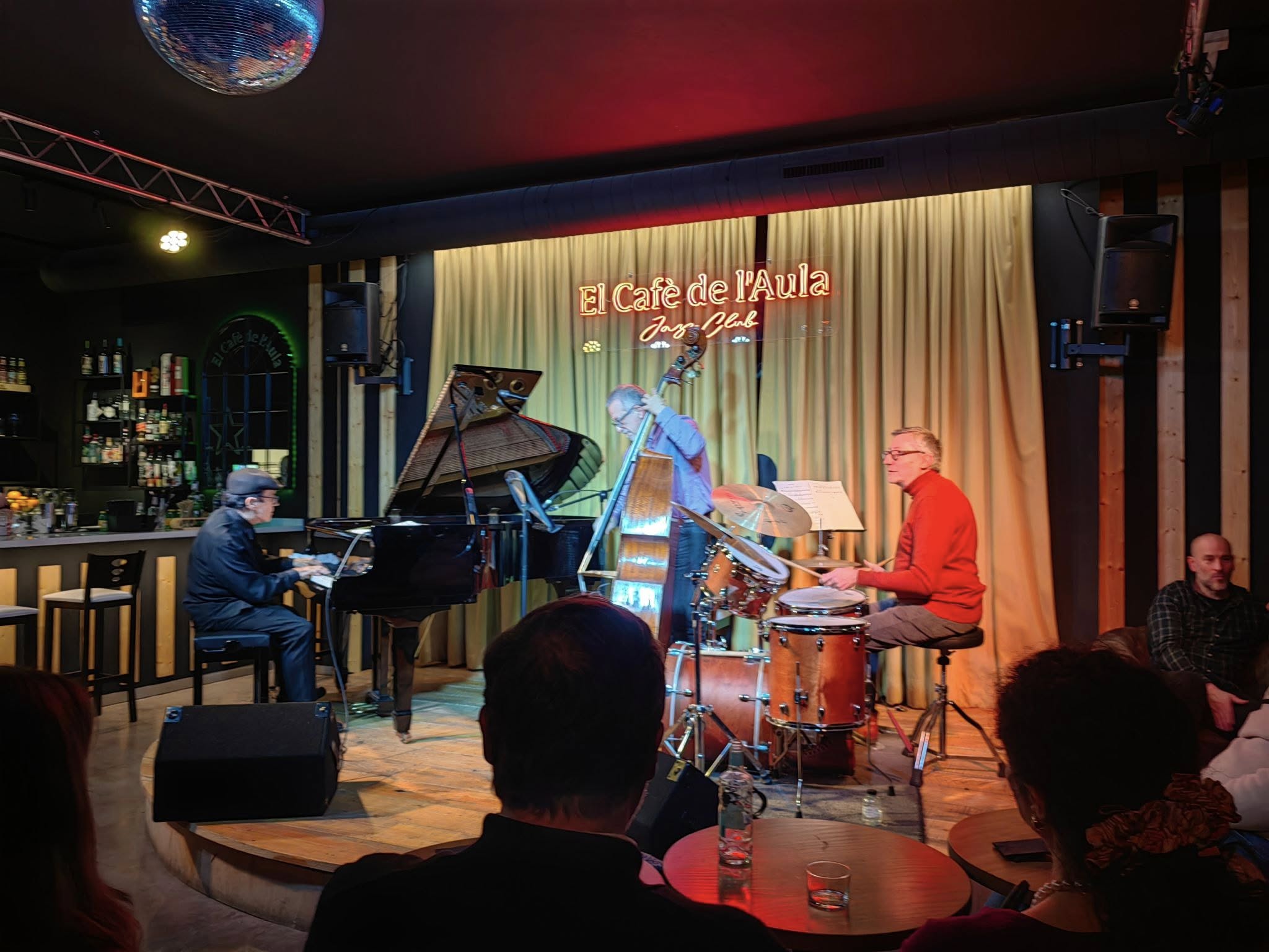 Luis Pardellans Trio concert at Cafè de l'Aula