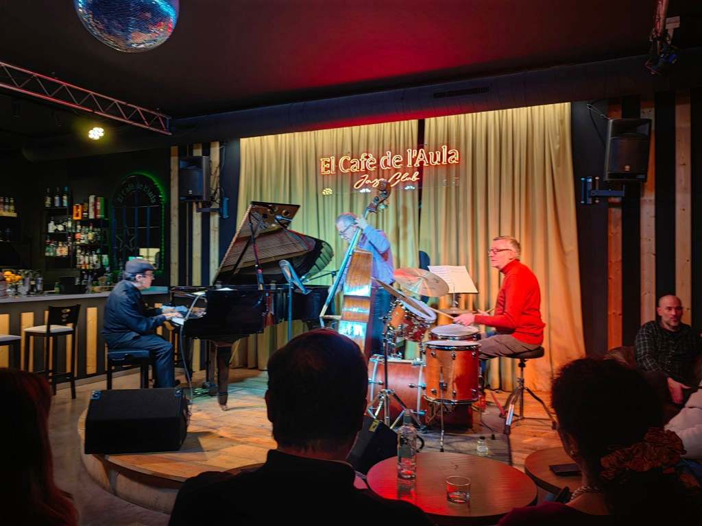 Luis Pardellans Trio concert at Cafè de l'Aula