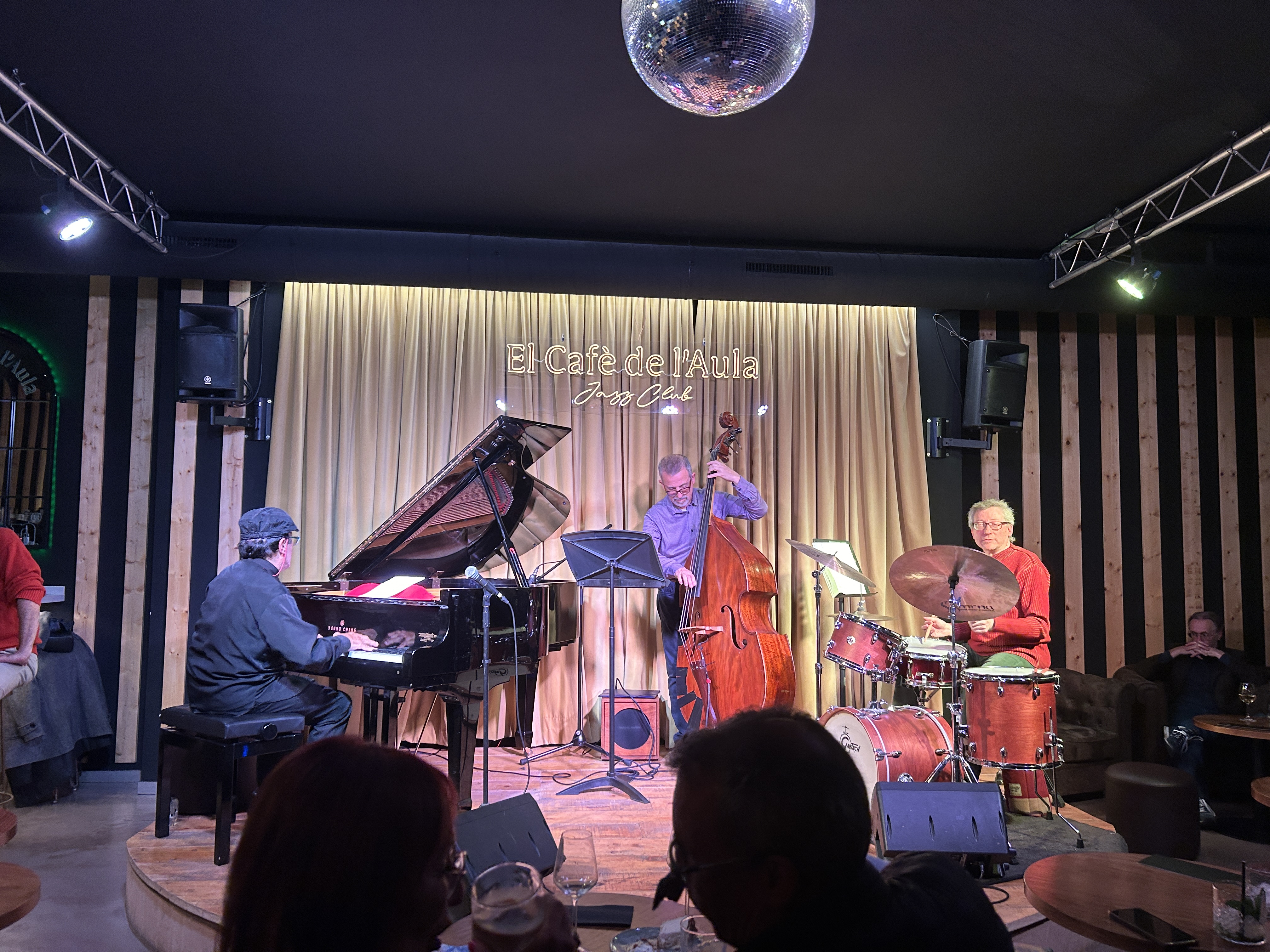 Luis Pardellans Trio concert at Cafè de l'Aula